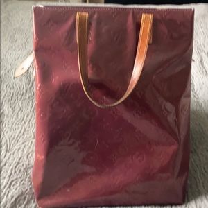 💯 Authentic Louis Vuitton Vernis Reade Tote